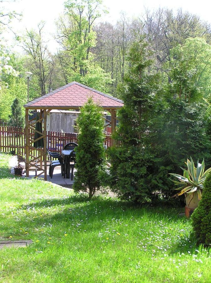 Ferienwohnung Und Pension "Zur Aue" Konigsbruck Buitenkant foto
