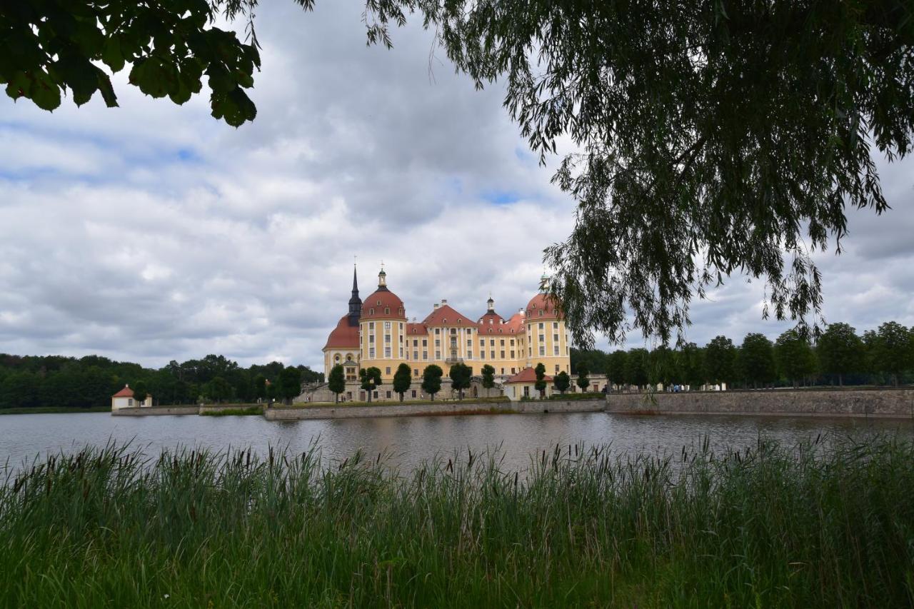 Ferienwohnung Und Pension "Zur Aue" Konigsbruck Buitenkant foto