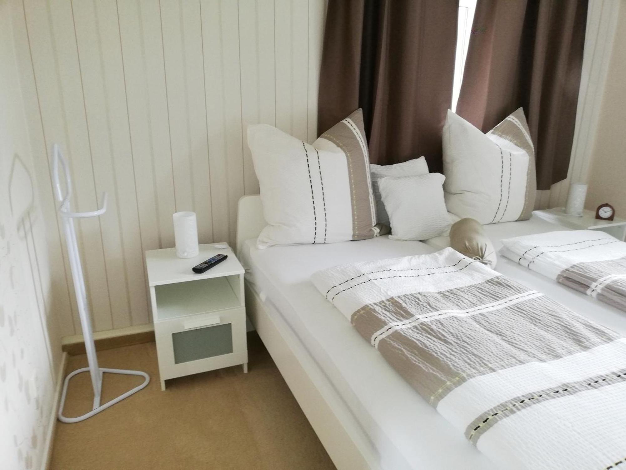 Ferienwohnung Und Pension "Zur Aue" Konigsbruck Buitenkant foto