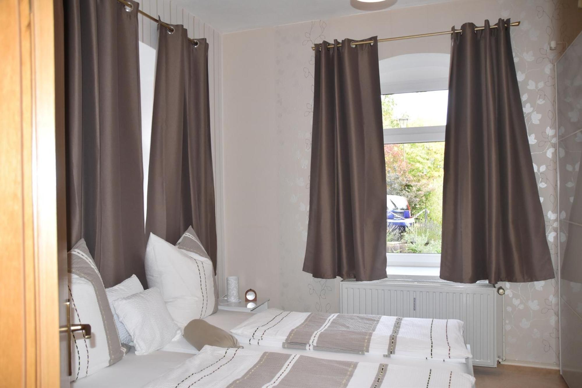Ferienwohnung Und Pension "Zur Aue" Konigsbruck Buitenkant foto