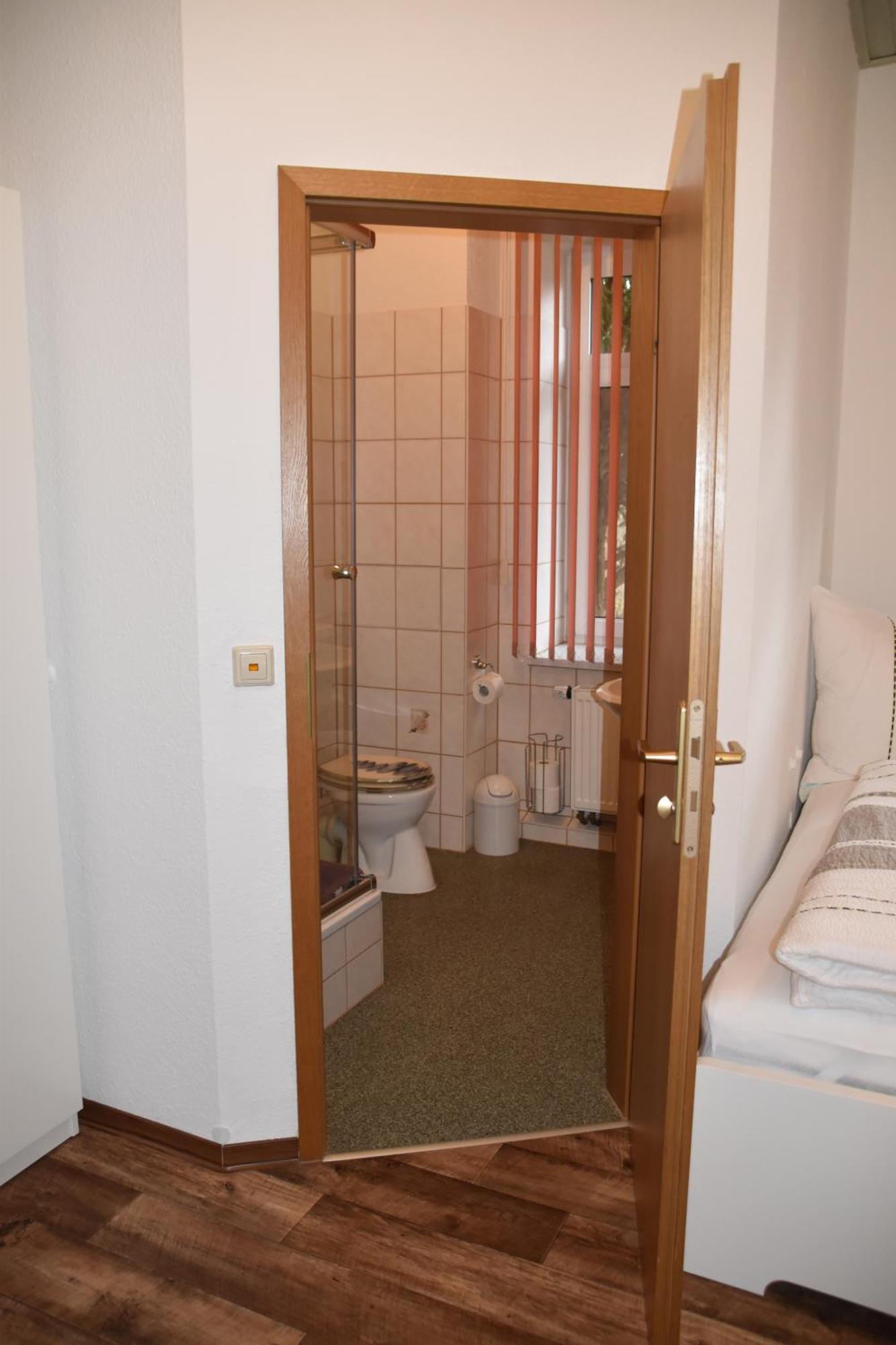 Ferienwohnung Und Pension "Zur Aue" Konigsbruck Buitenkant foto